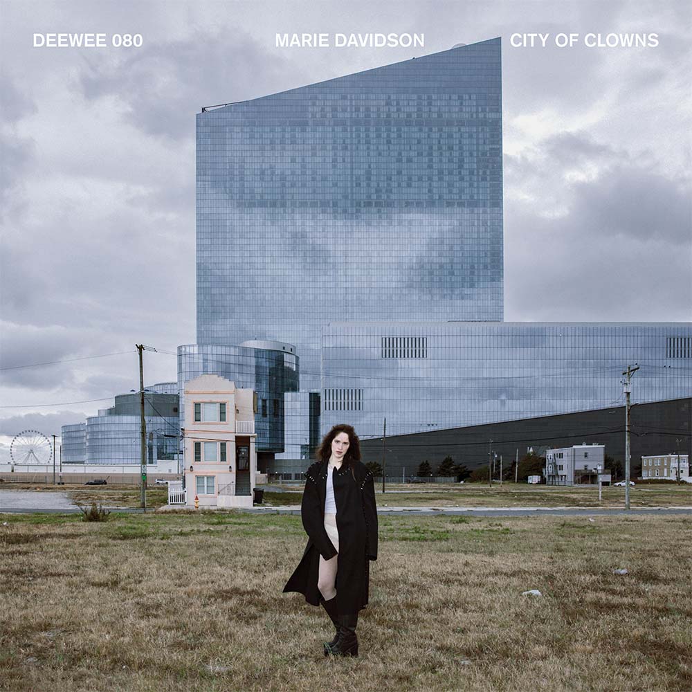 selection_40-Marie_Davidson-City_Of_Clowns